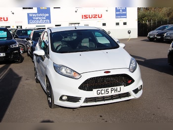 Used Ford Fiesta 2015 for sale - 76603038: Photo