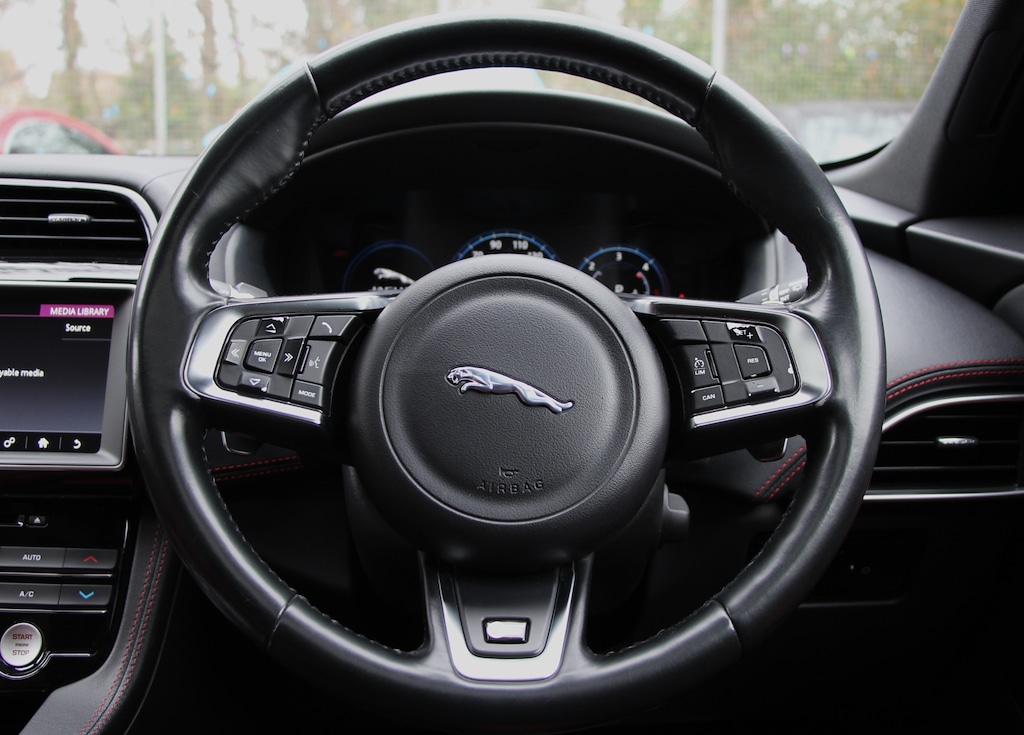 Used Jaguar F-Pace 2016 for sale - 76971653: Photo 36