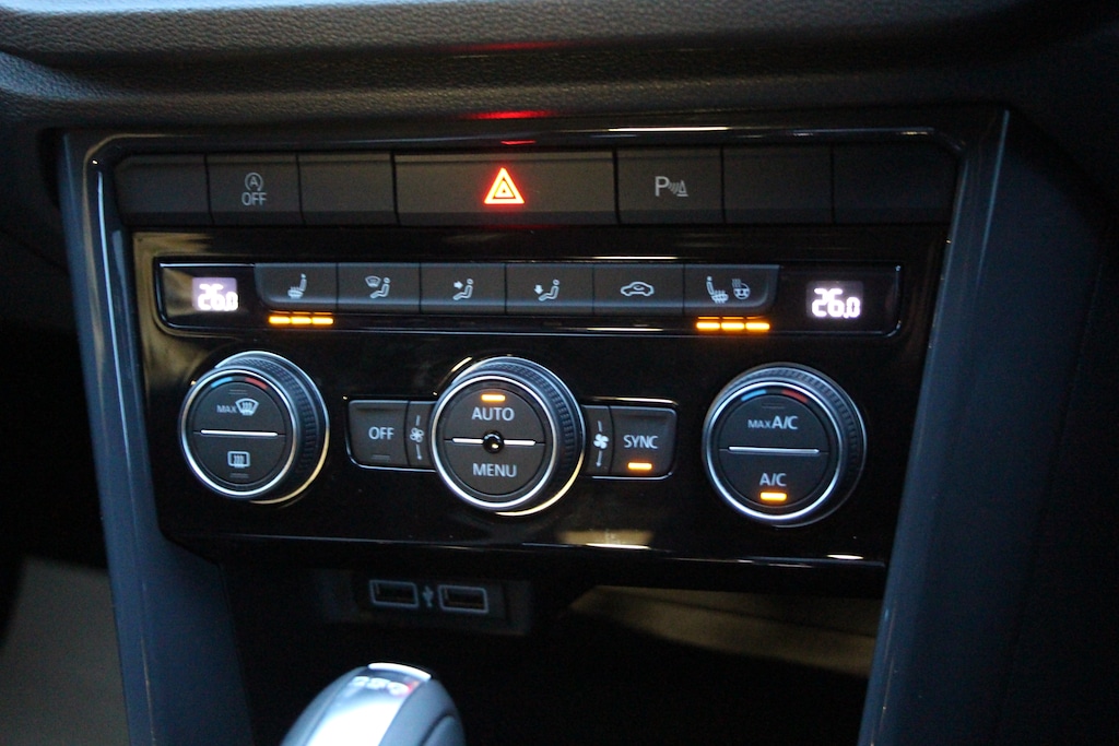 Used Volkswagen T-Roc 2019 for sale - 76875340: Photo 29