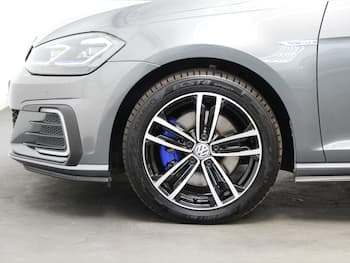 Used Volkswagen Golf 2018 for sale - 79617068: Photo