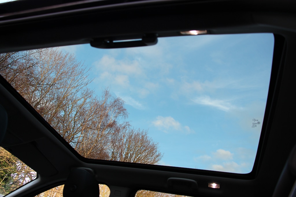 Used Land Rover Discovery Sport 2018 for sale - 77225428: Photo 2