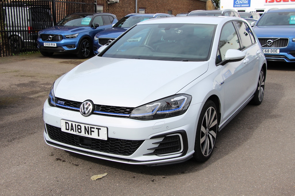 Used Volkswagen Golf 2018 for sale - 77903622: Photo 2