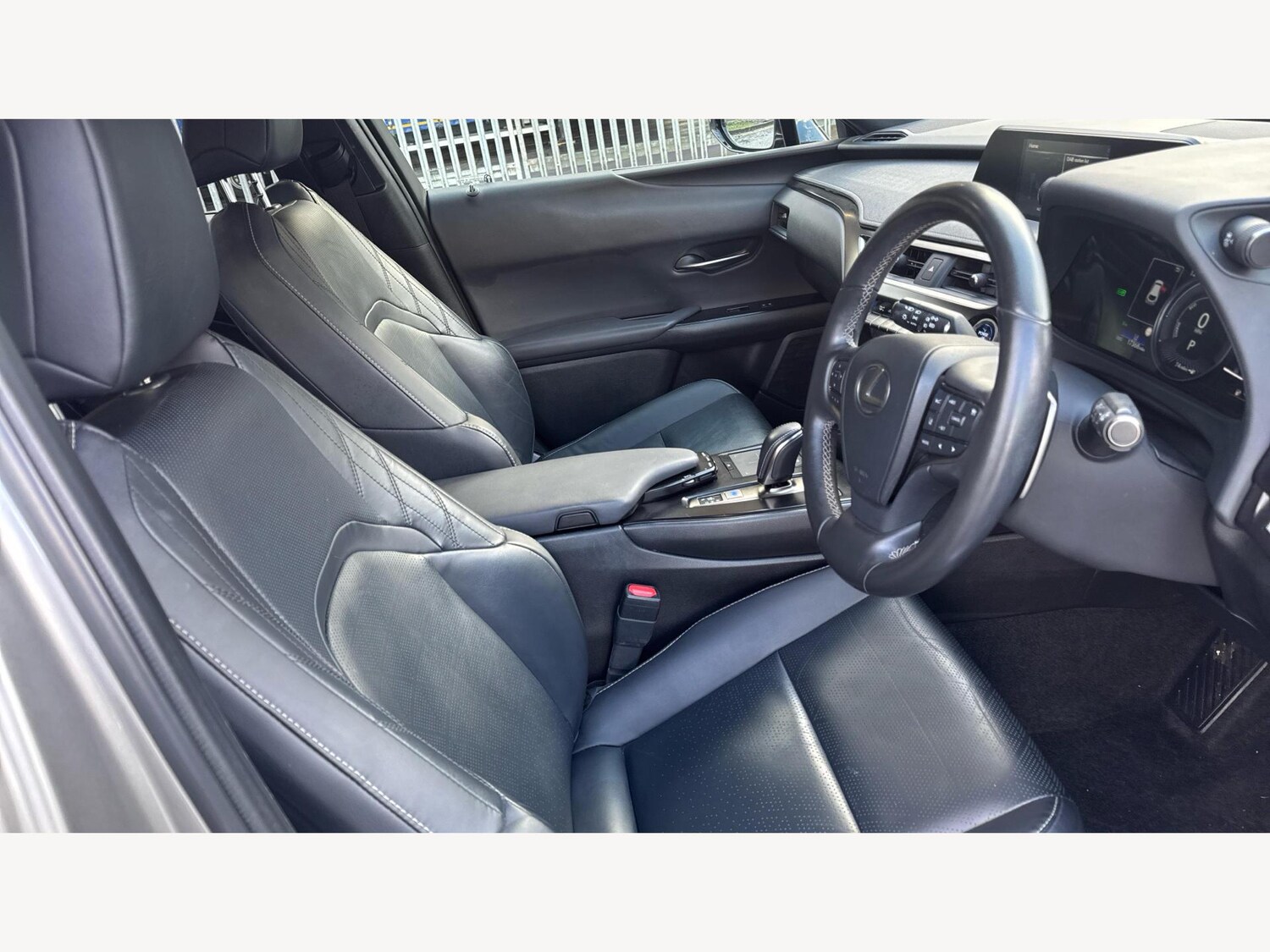 Used Lexus UX 2022 for sale - 77908607: Photo 15
