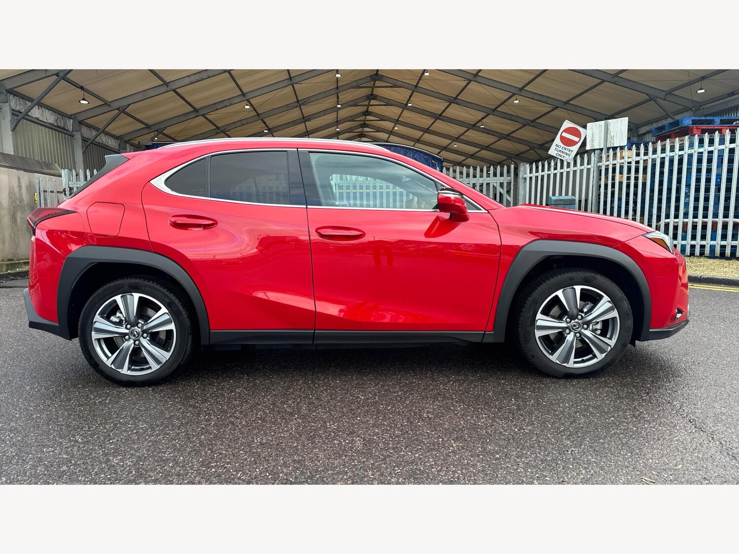 Used Lexus UX 2025 for sale - 77799330: Photo 18