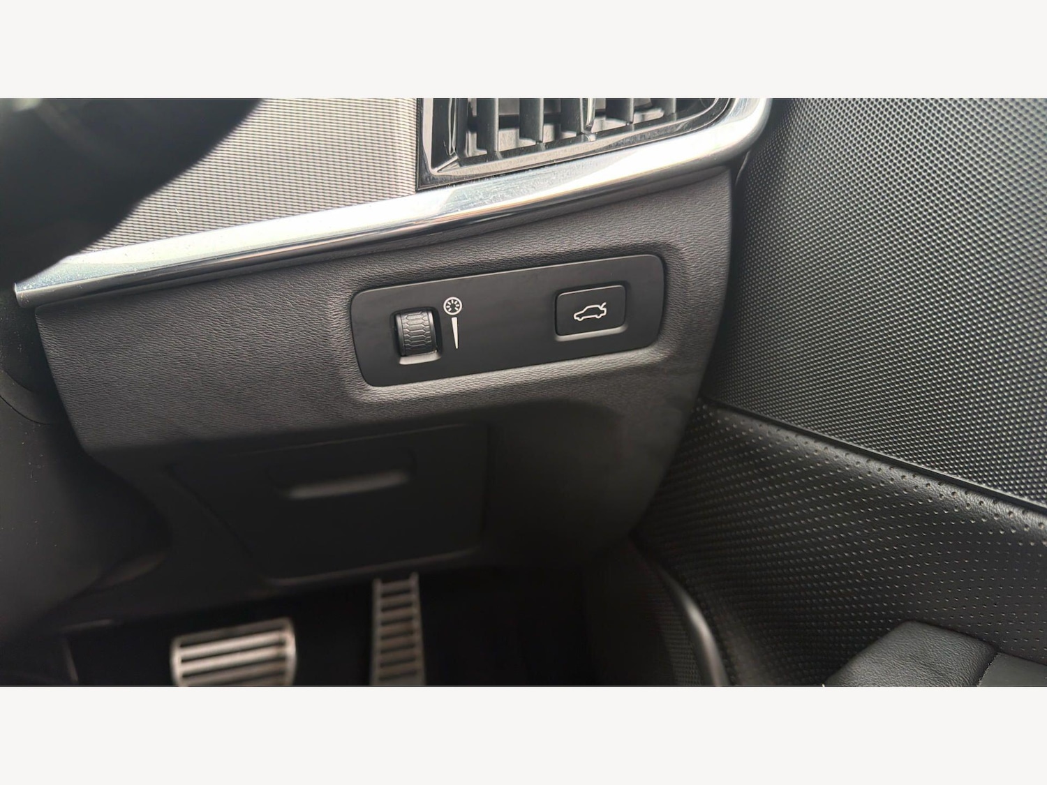 Used Volvo S90 2018 for sale - 77657945: Photo 29