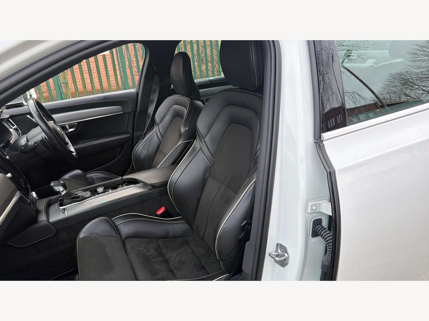 Used Volvo S90 2018 for sale - 77657945: Photo 8