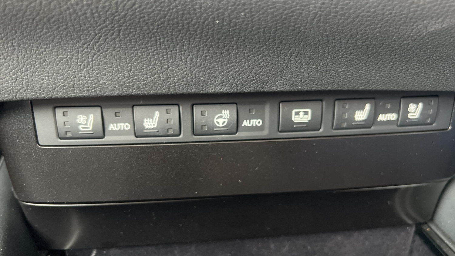 Used Lexus ES 2022 for sale - 76294756: Photo 35