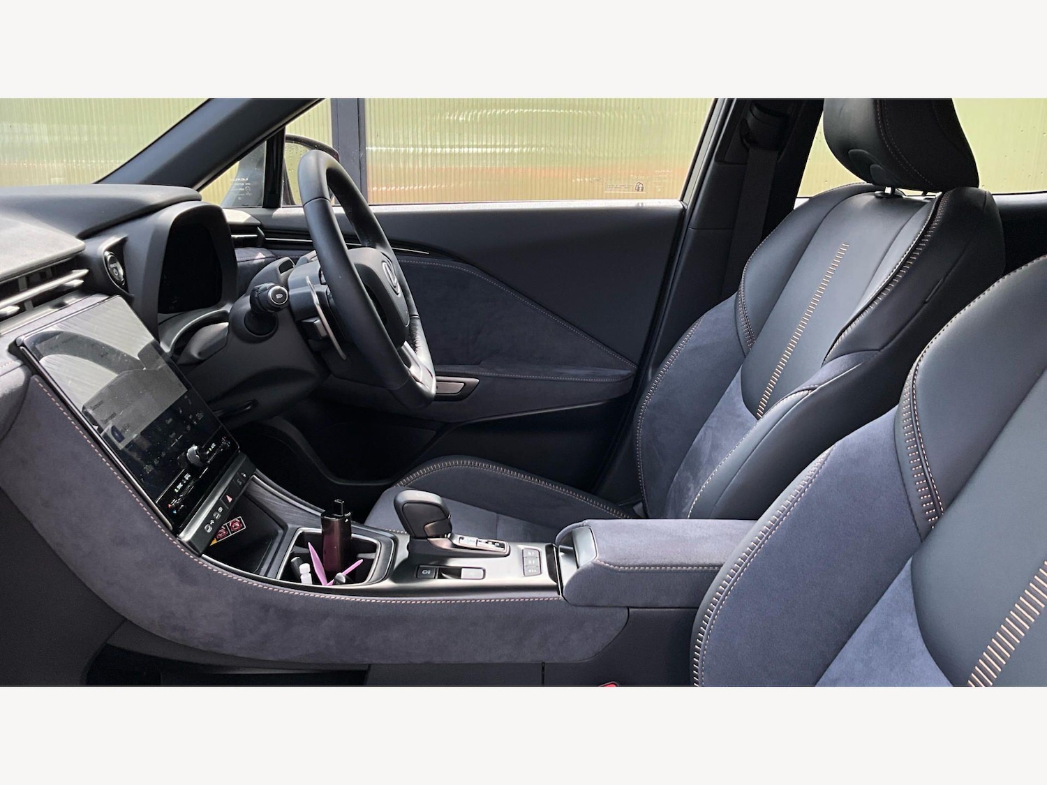 Used Lexus LBX 2025 for sale - 77993016: Photo 8