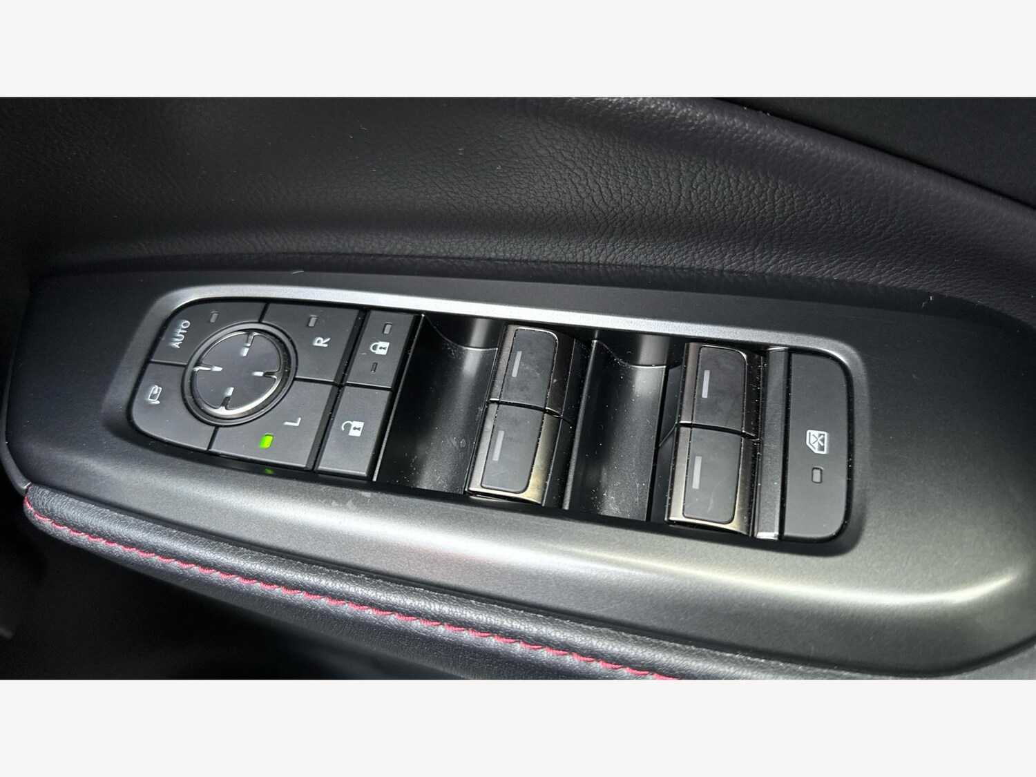 Used Lexus LBX 2024 for sale - 76671661: Photo 29