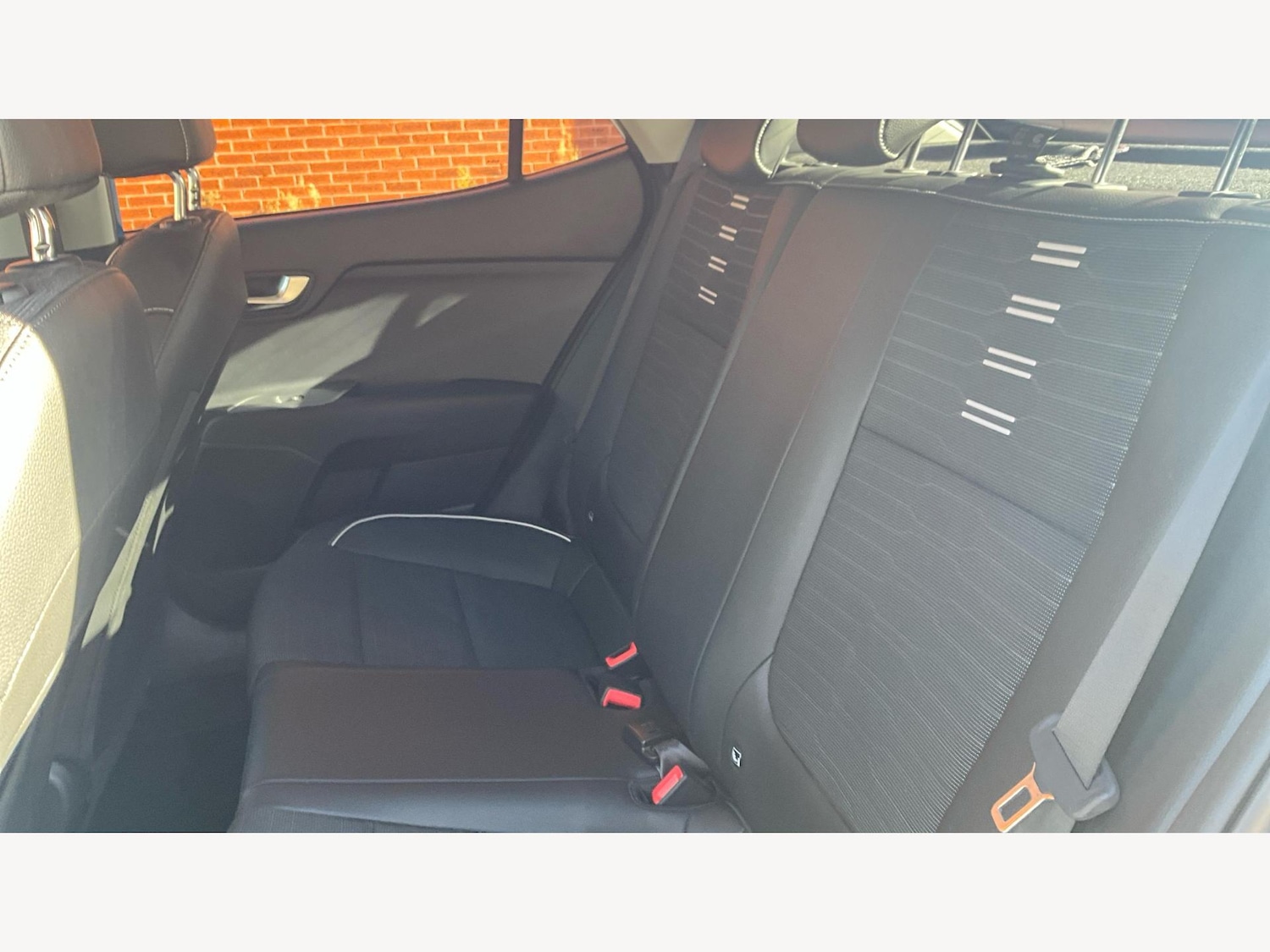 Used Kia Stonic 2023 for sale - 76377553: Photo 16