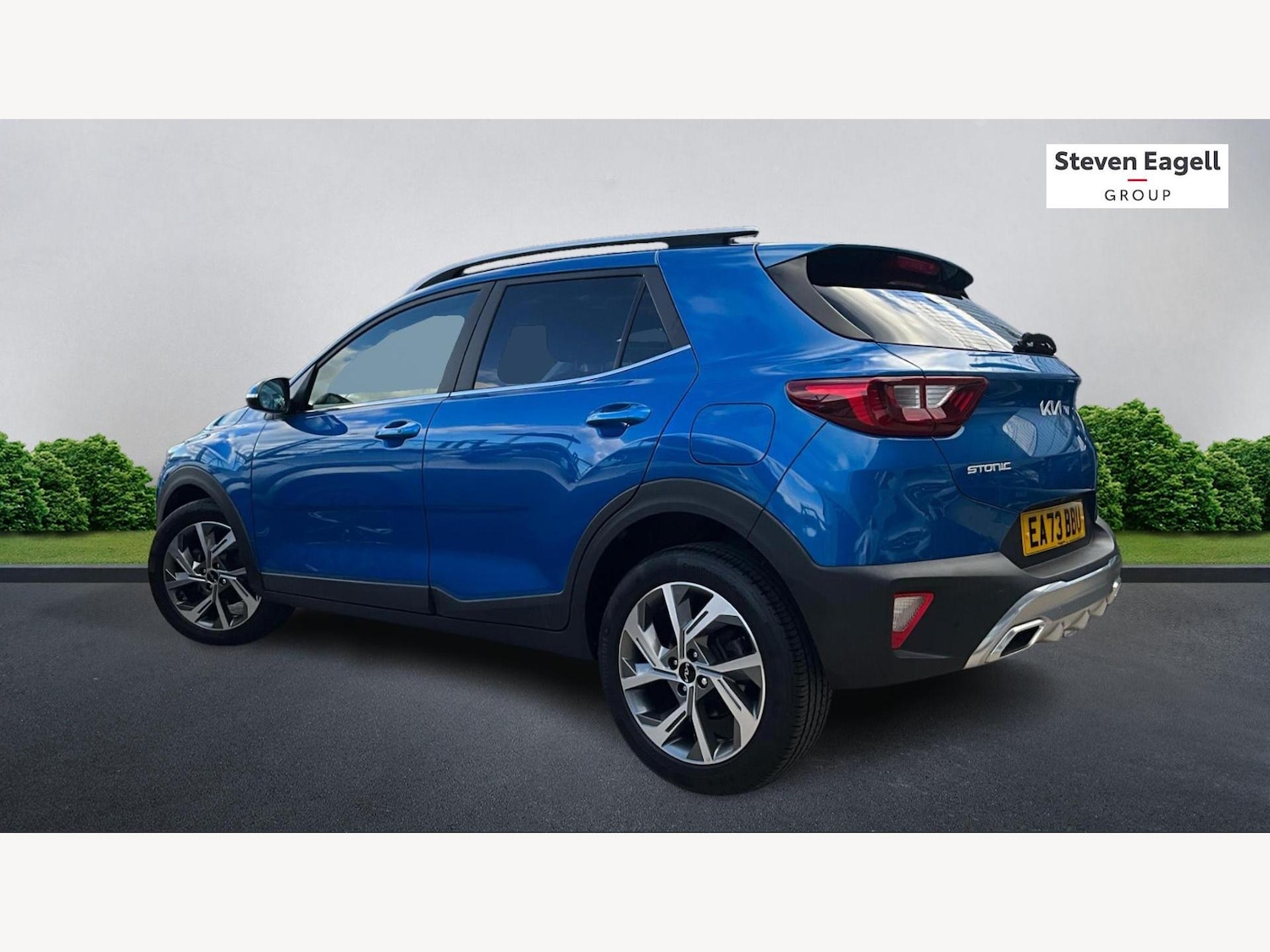 Used Kia Stonic 2023 for sale - 76377553: Photo 2