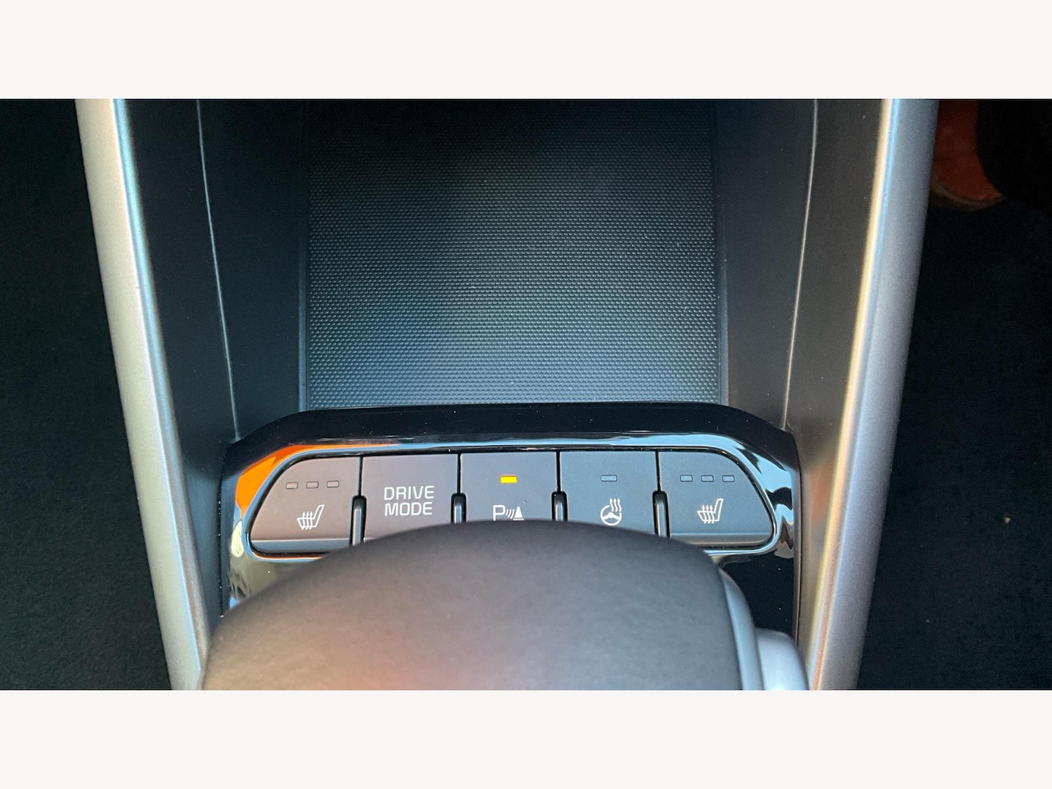 Used Kia Stonic 2023 for sale - 76377553: Photo 25