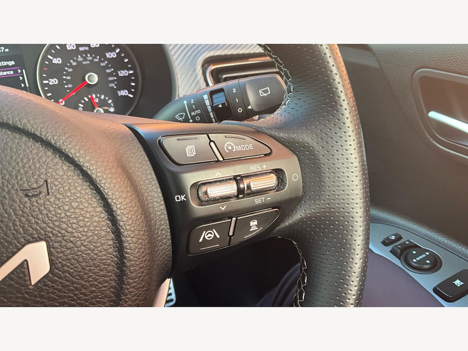 Used Kia Stonic 2023 for sale - 76377553: Photo 28