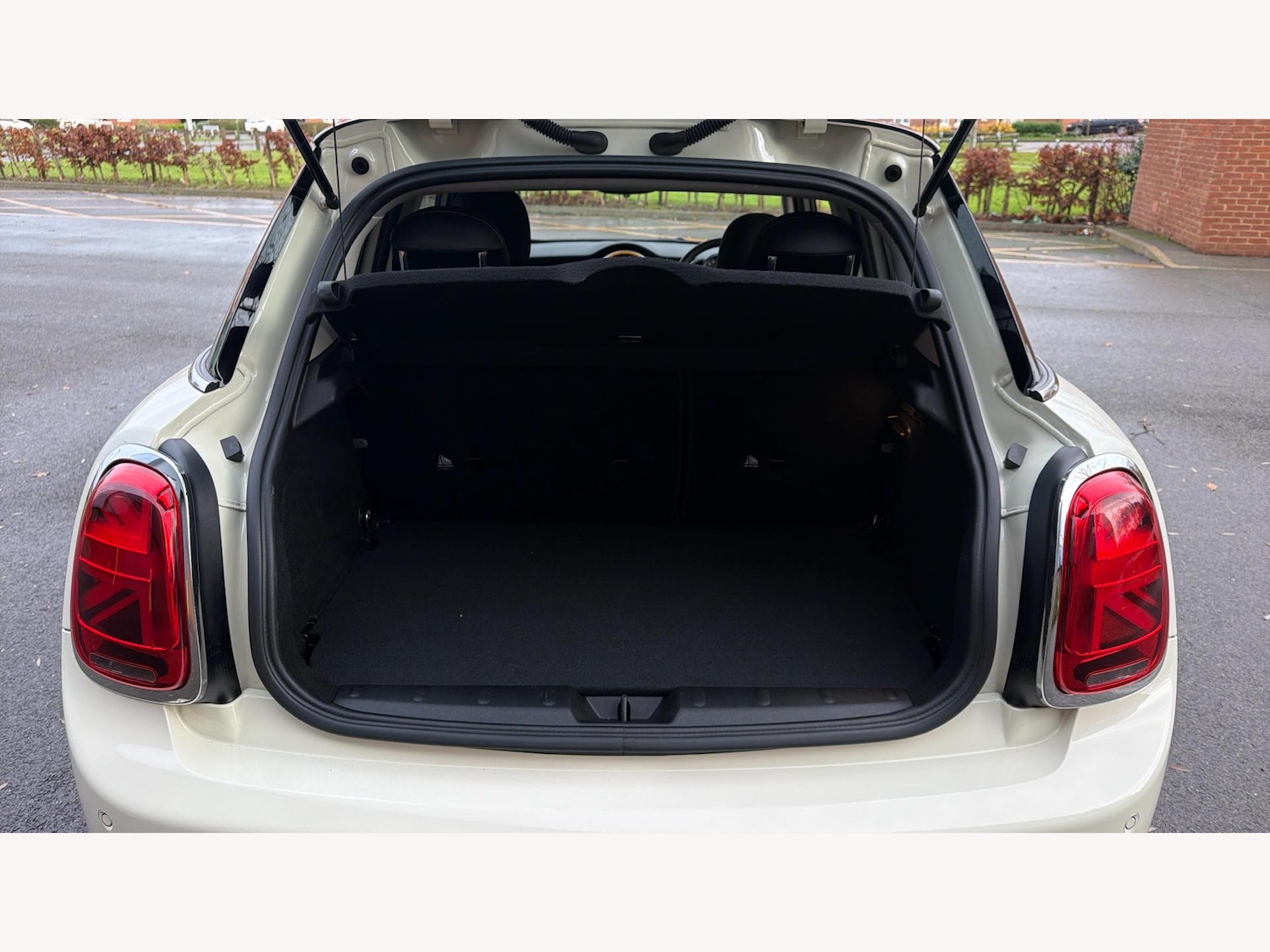 Used MINI Hatch 2019 for sale - 76832710: Photo 17
