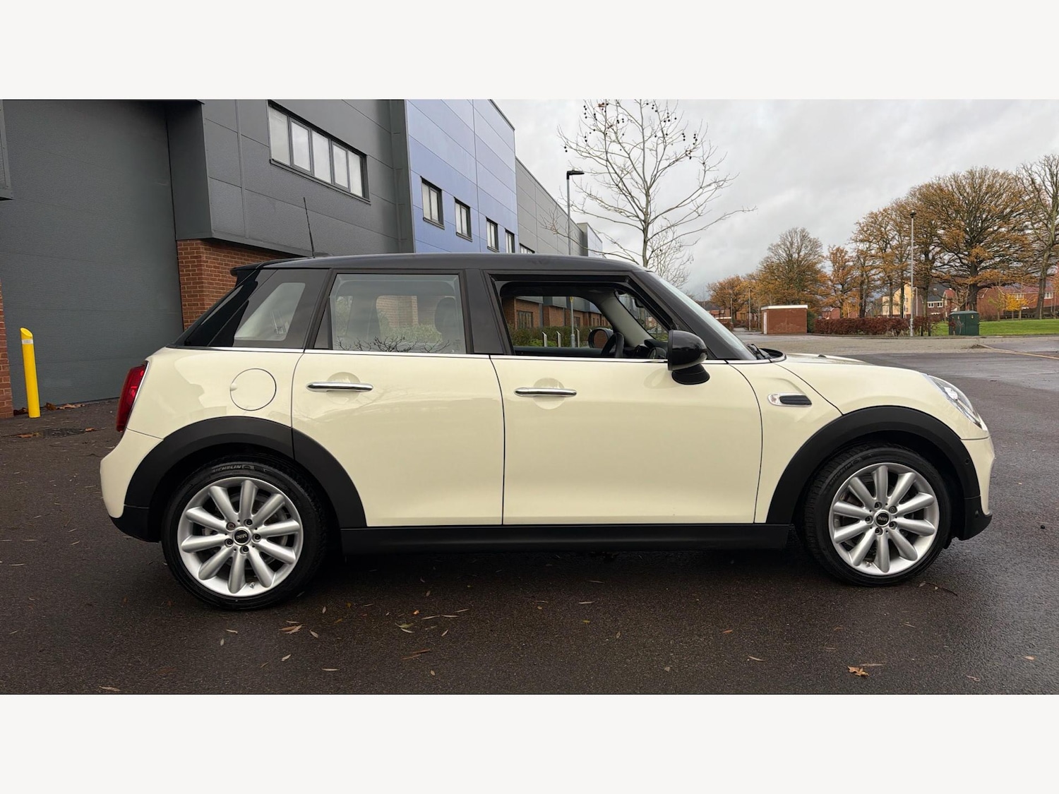 Used MINI Hatch 2019 for sale - 76832710: Photo 18