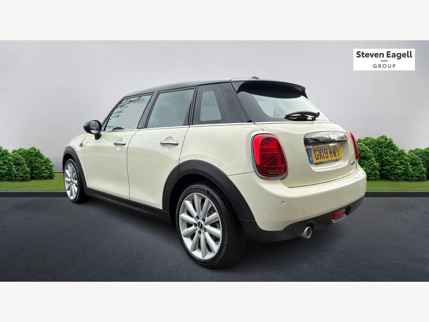 Used MINI Hatch 2019 for sale - 76832710: Photo 2