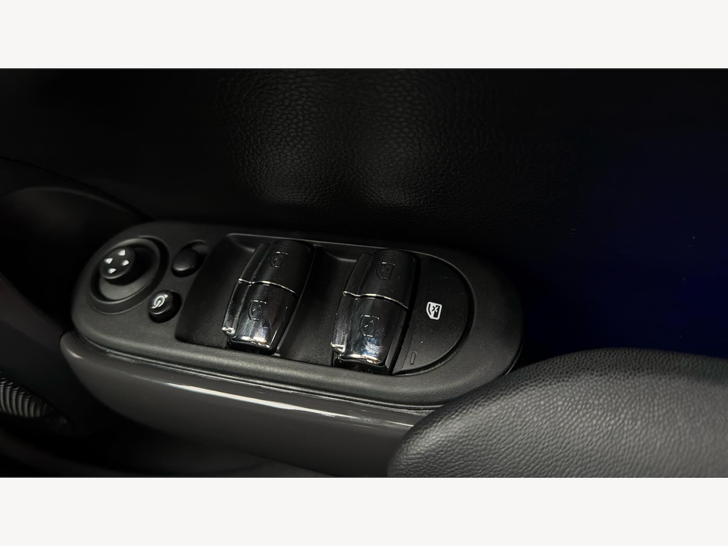 Used MINI Hatch 2019 for sale - 76832710: Photo 28