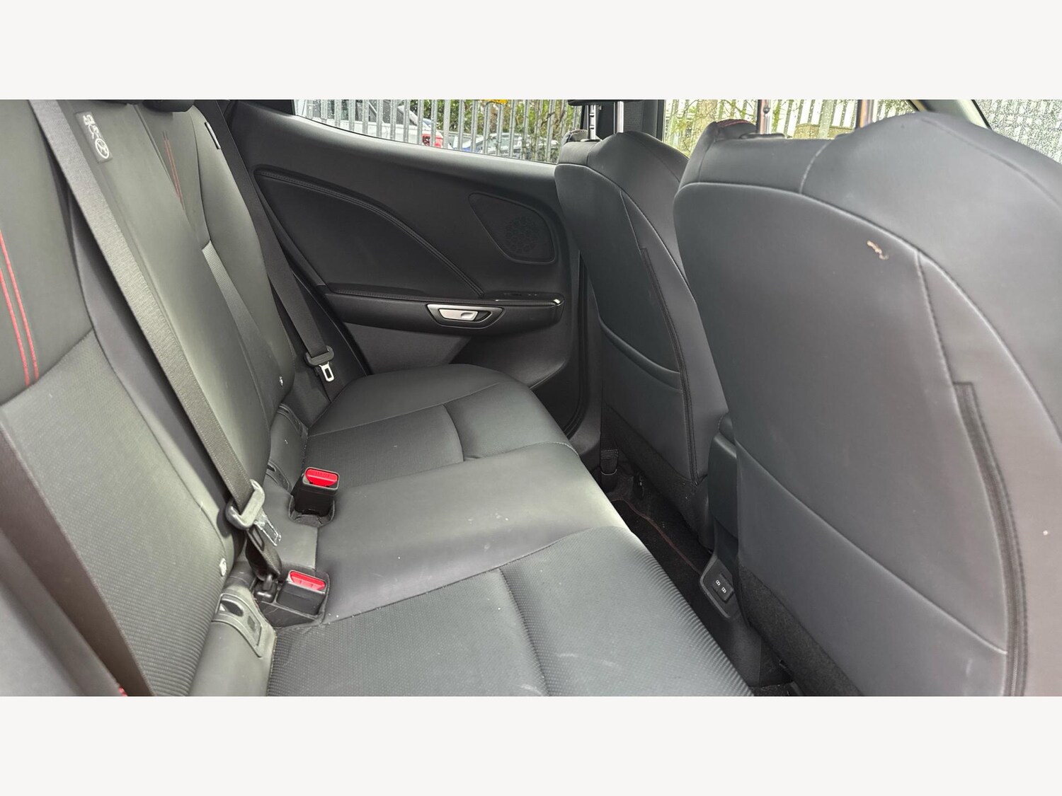 Used Lexus LBX for sale - 77412365: Photo 11