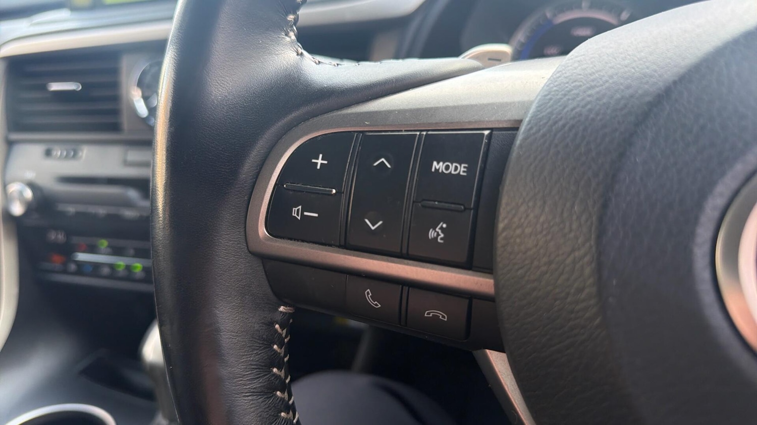 Used Lexus RX 2022 for sale - 77794352: Photo 37