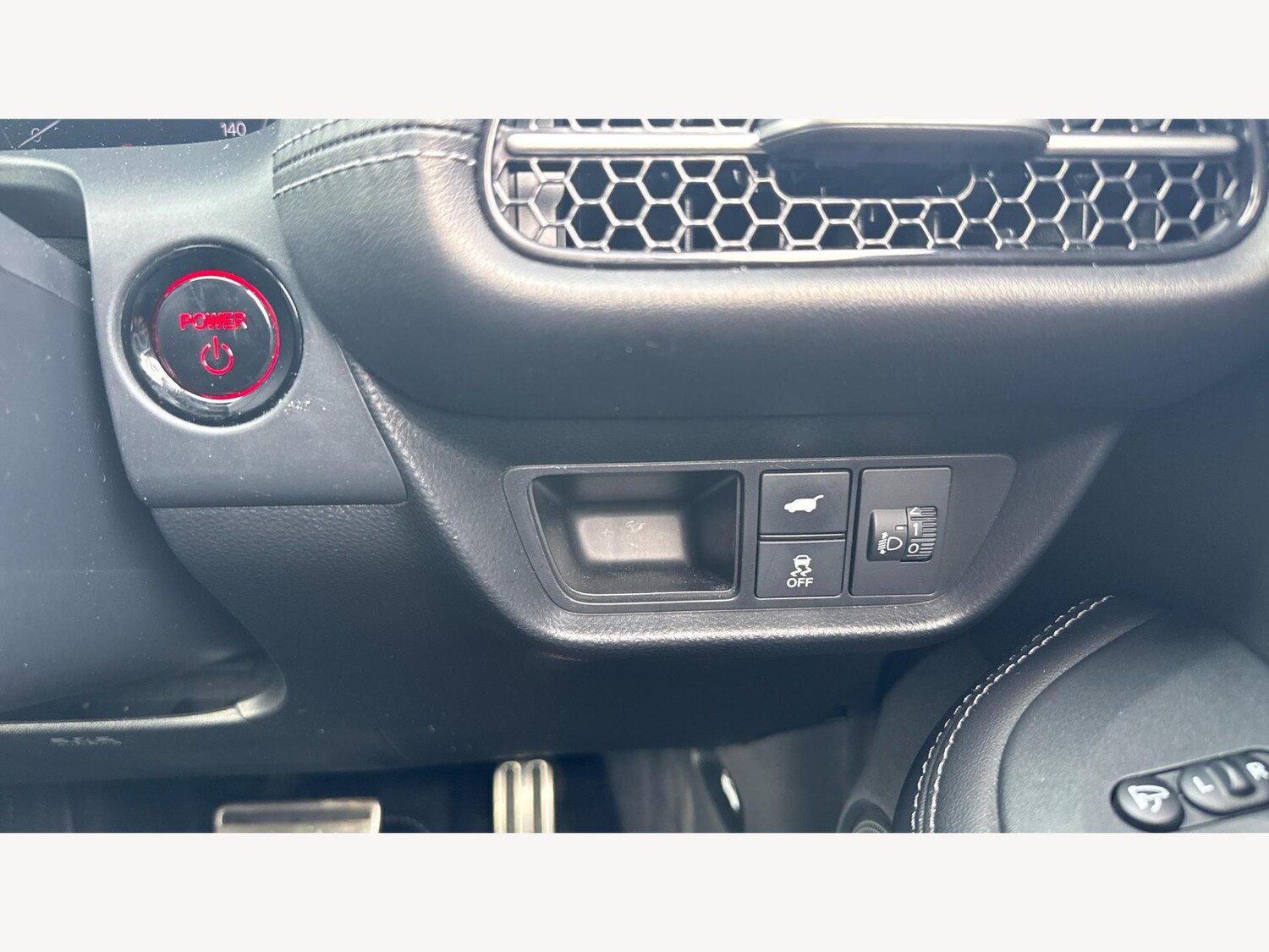 Used Honda ZR-V 2024 for sale - 77612691: Photo 30