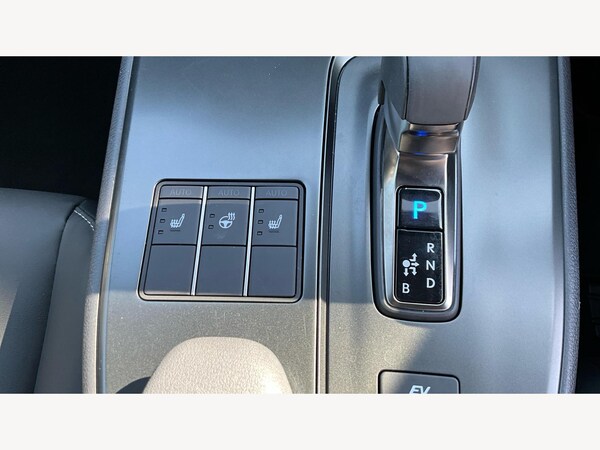 Used Lexus UX 2024 for sale - 75747219: Photo 28