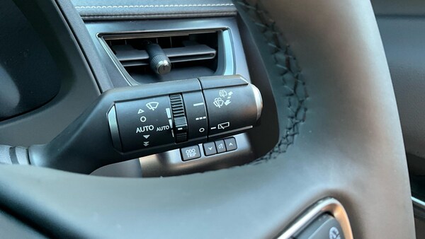 Used Lexus UX 2024 for sale - 75747219: Photo 34