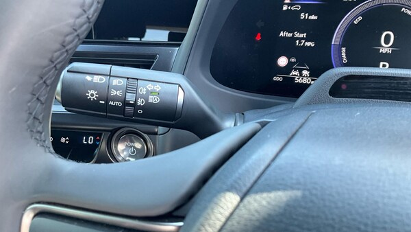 Used Lexus UX 2024 for sale - 75747219: Photo 35