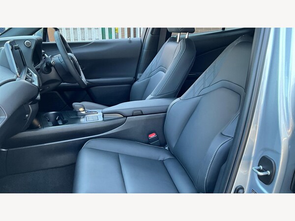 Used Lexus UX 2024 for sale - 75747219: Photo 8