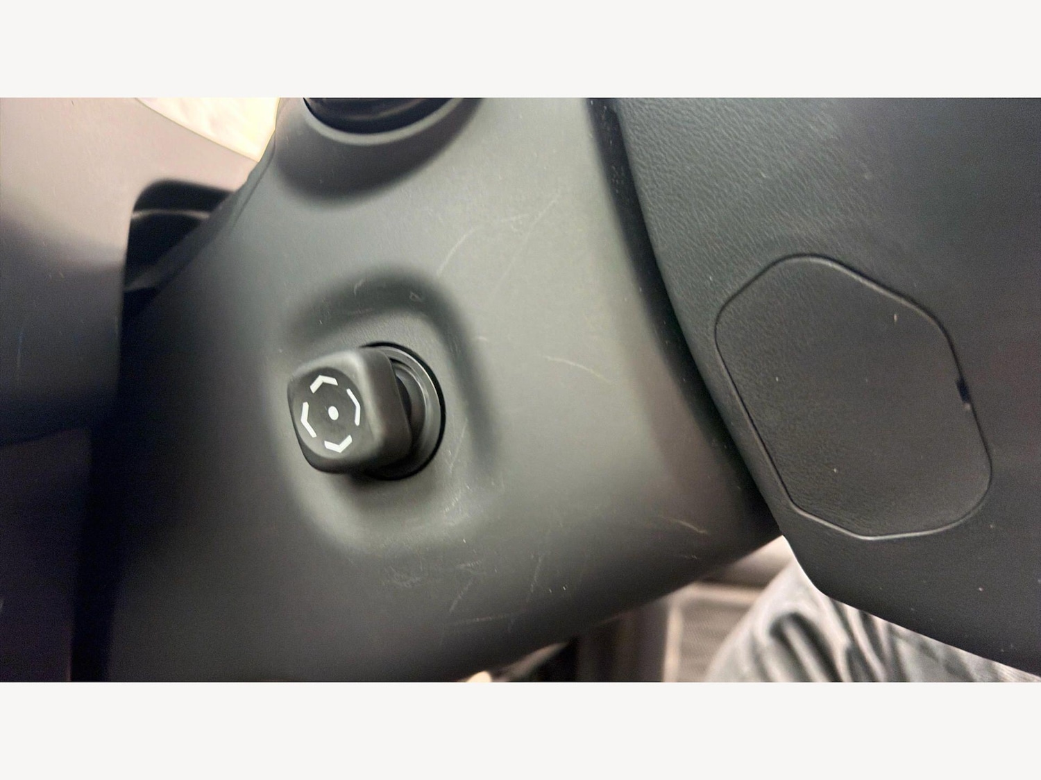 Used Lexus UX 2025 for sale - 77710305: Photo 24