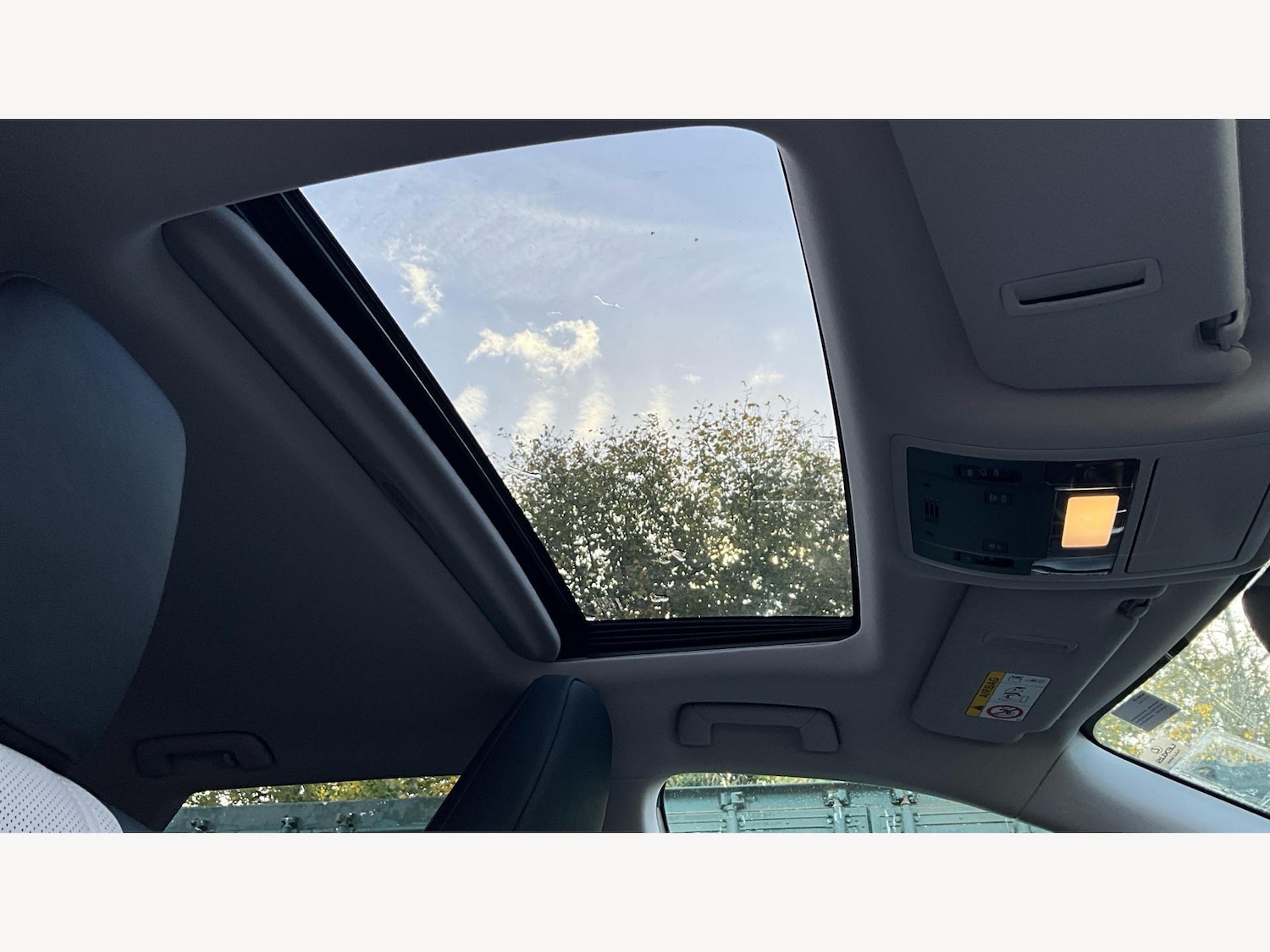 Used Lexus RX L 2022 for sale - 76399355: Photo 28