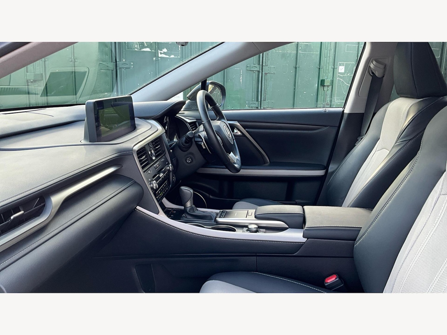 Used Lexus RX L 2022 for sale - 76399355: Photo 8