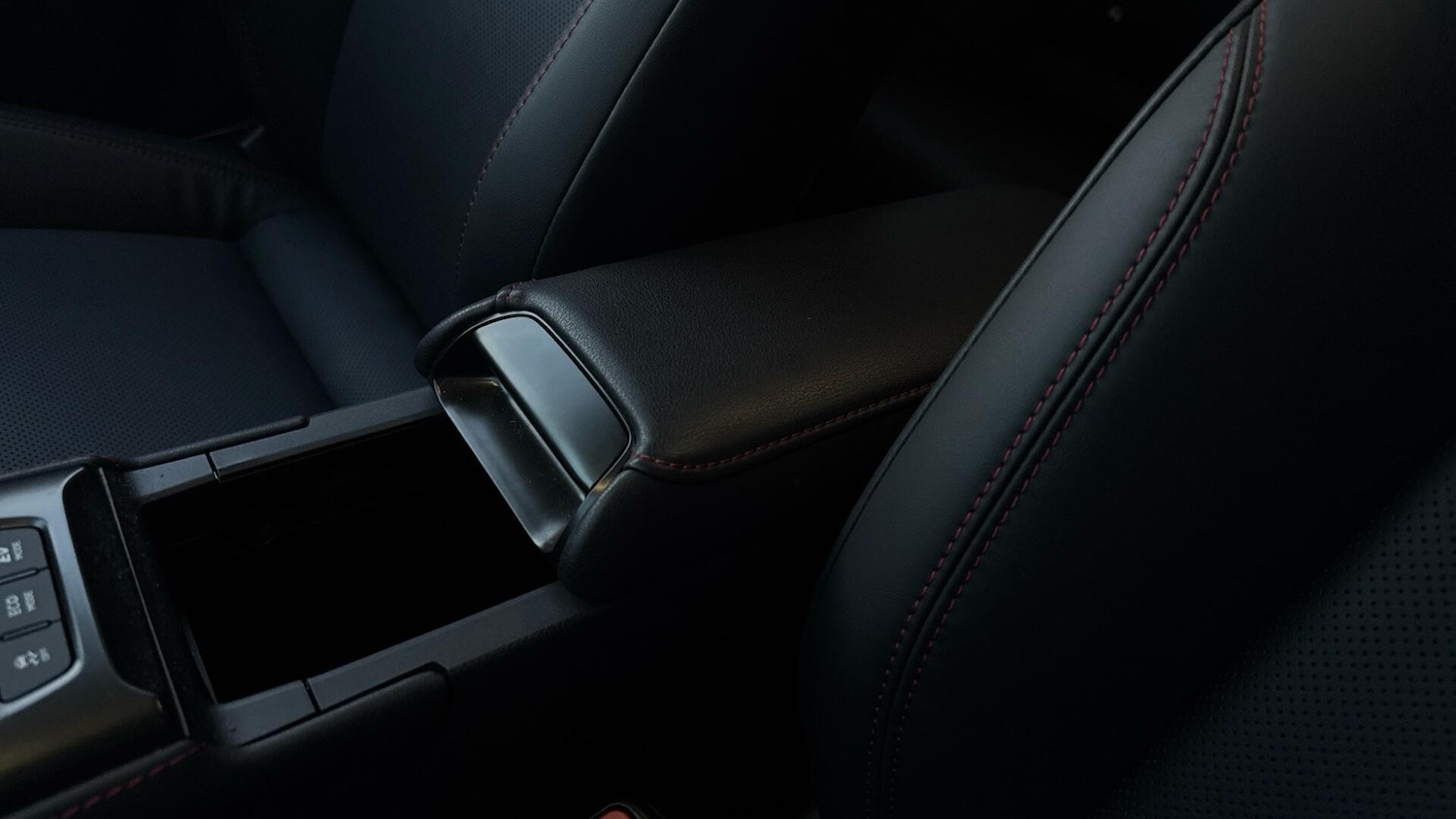 Used Lexus LBX 2024 for sale - 77050130: Photo 38