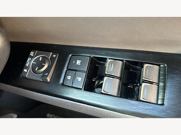 Used Lexus UX 2024 for sale - 76295084: Photo 28