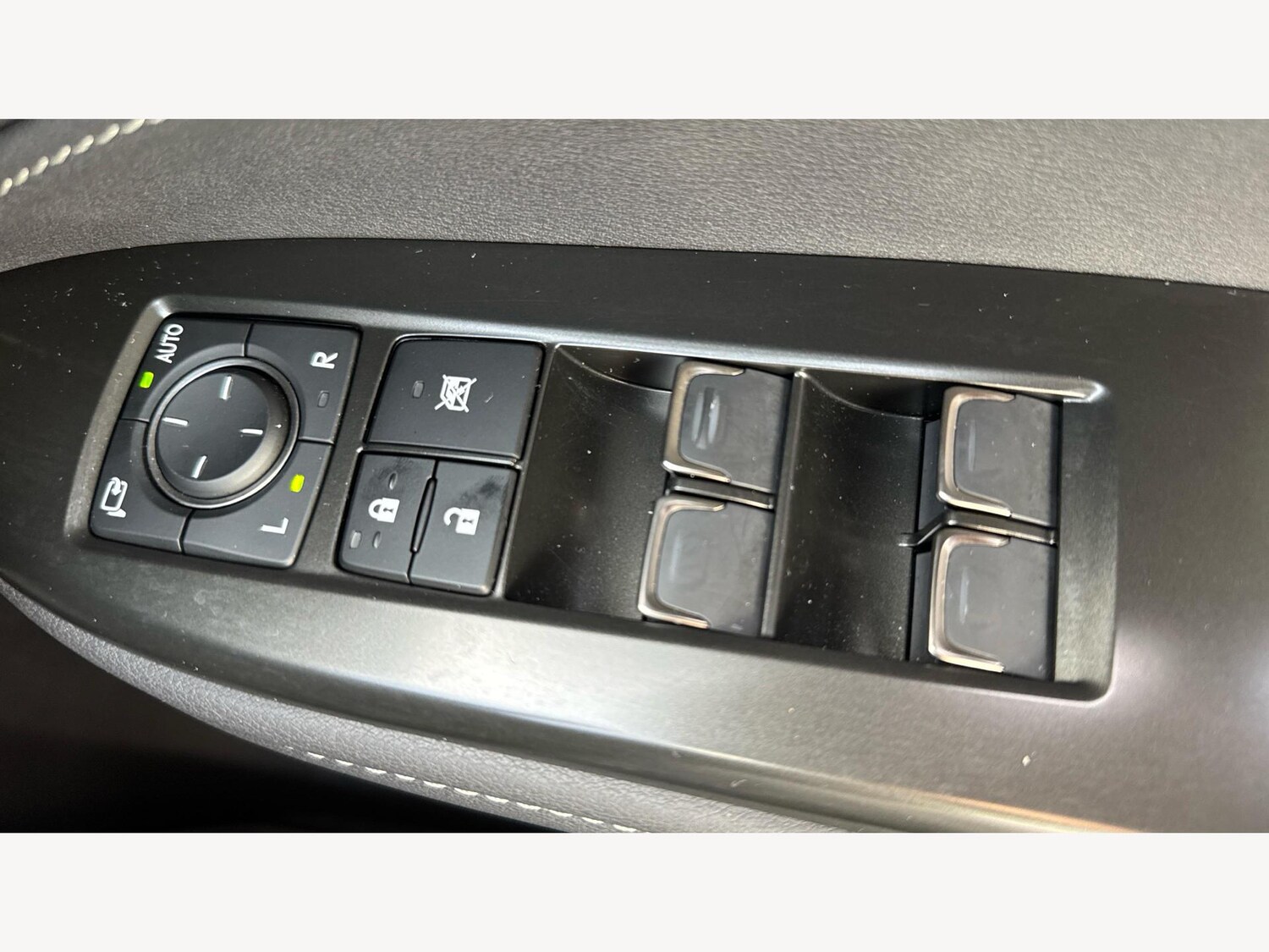 Used Lexus NX for sale - 77039694: Photo 32