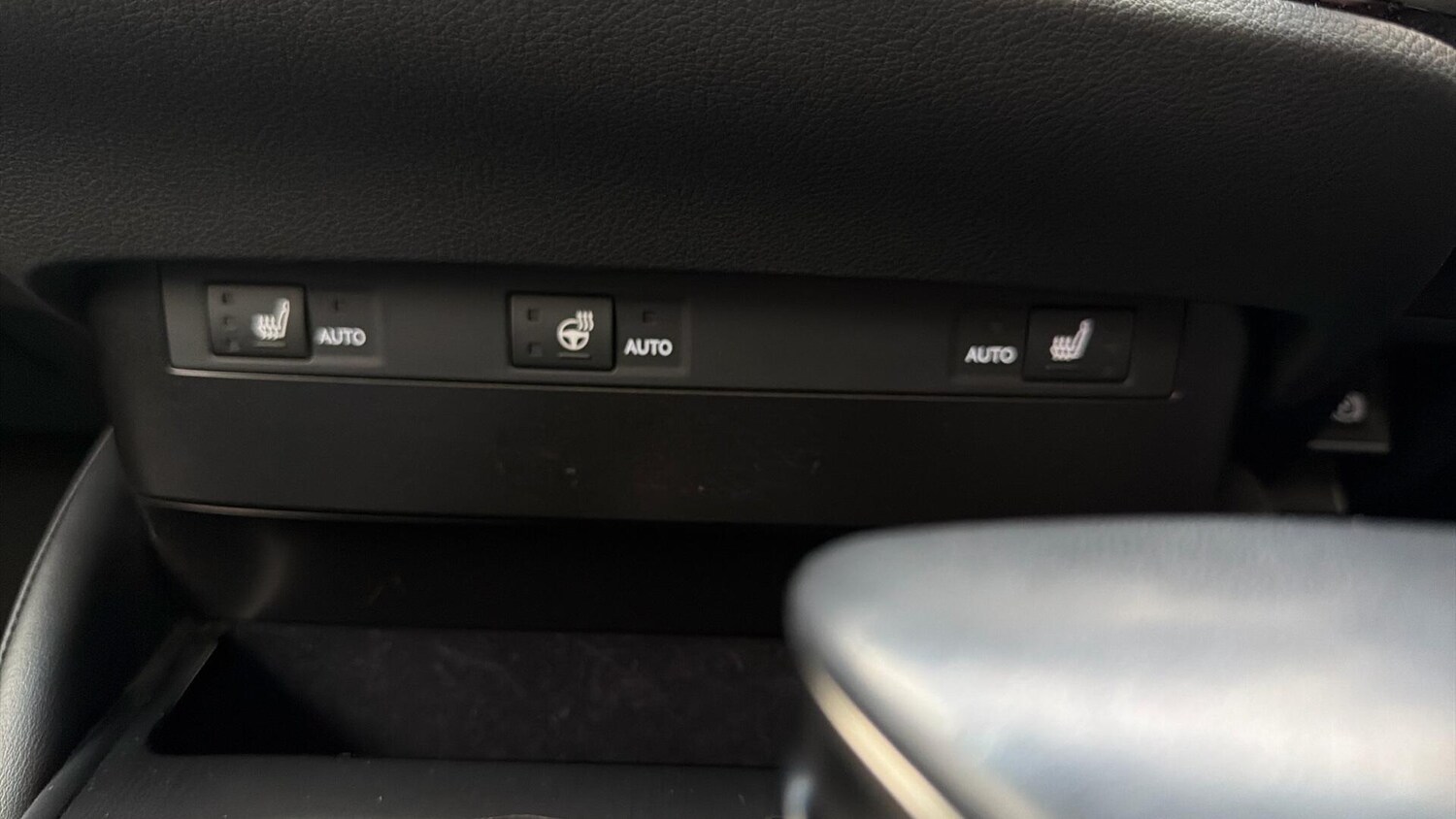 Used Lexus ES 2023 for sale - 77166667: Photo 33