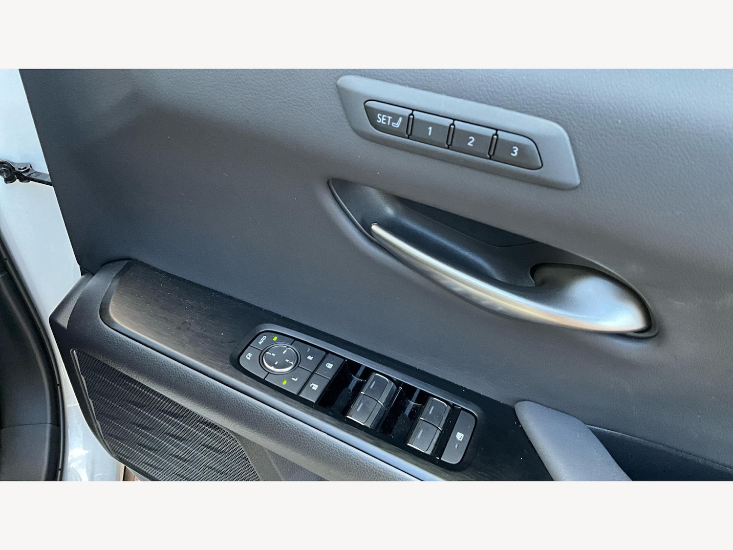 Used Lexus UX 2024 for sale - 77091152: Photo 30