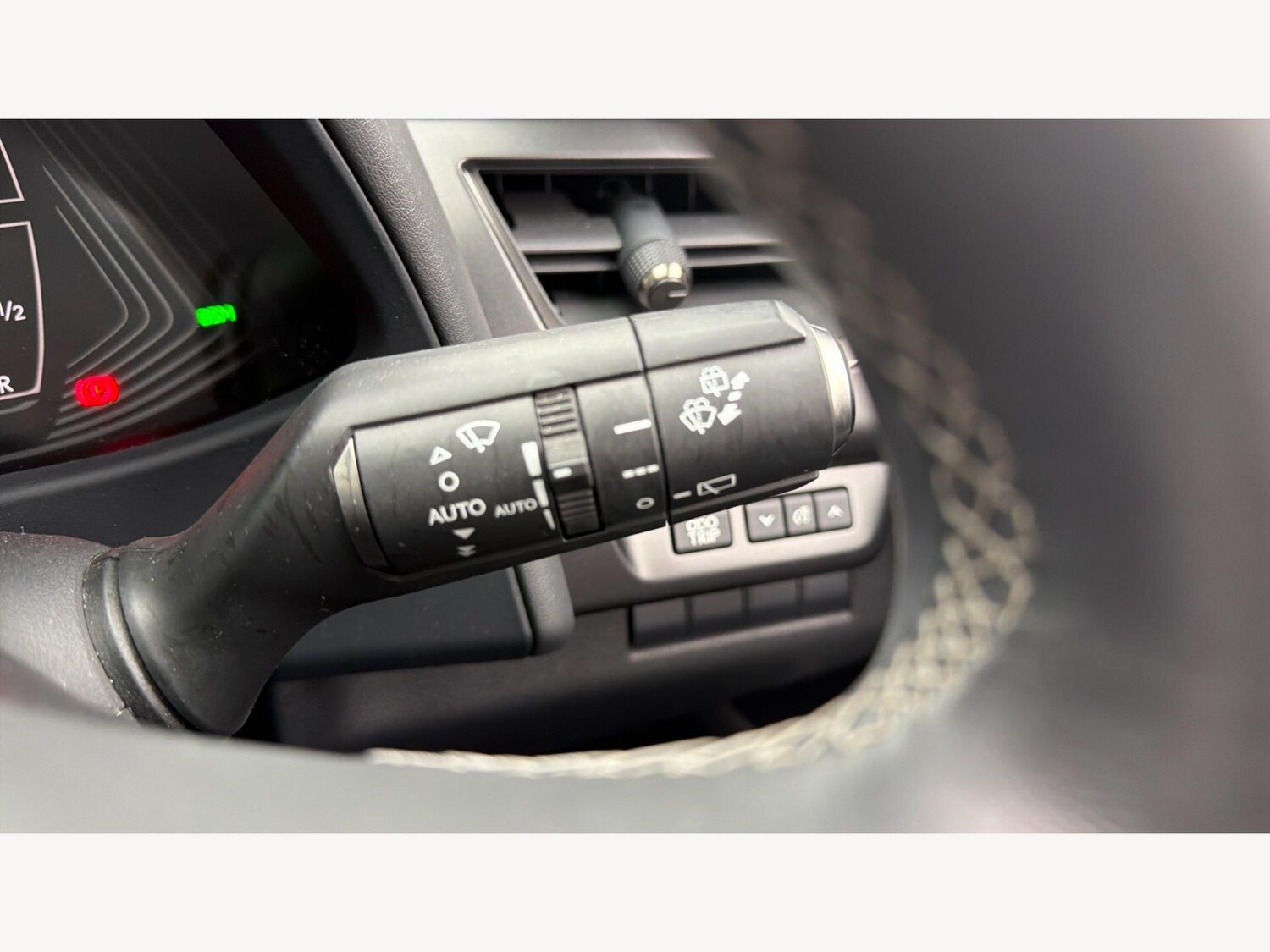 Used Lexus UX for sale - 77823594: Photo 25