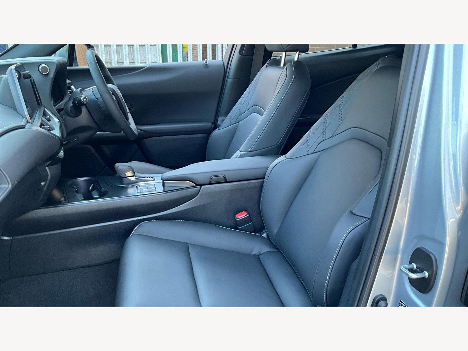 Used Lexus UX 2024 for sale - 76473624: Photo 8