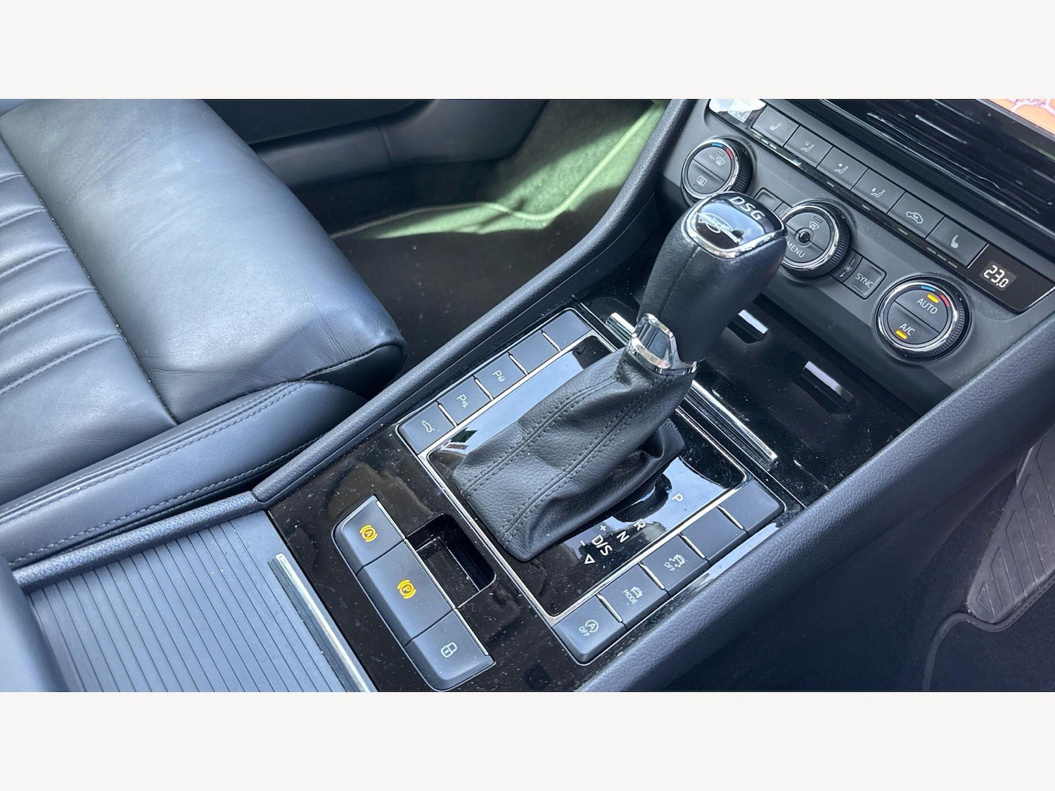 Used Skoda Superb 2017 for sale - 77737719: Photo 24