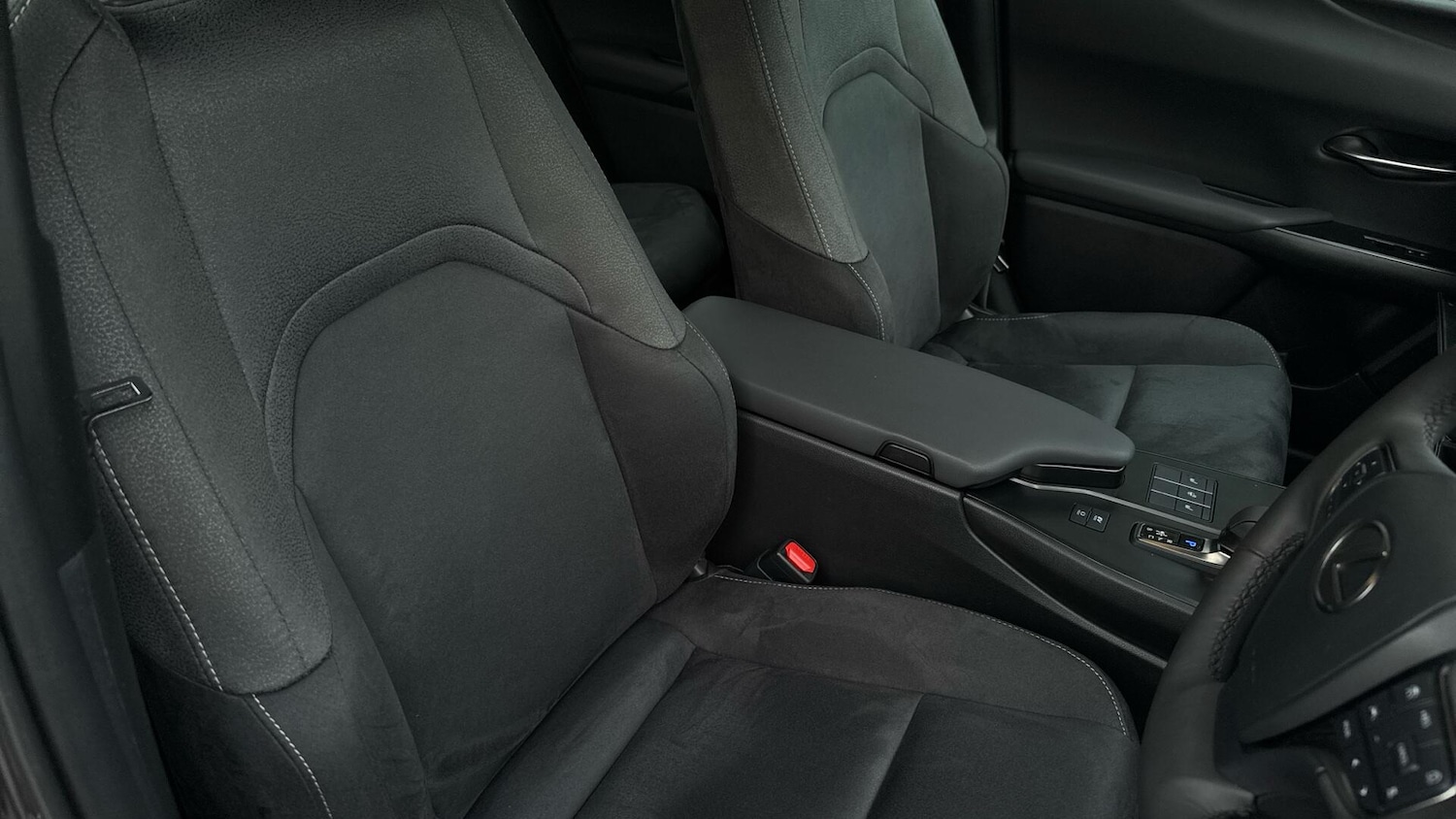 Used Lexus UX 2024 for sale - 78062908: Photo 35