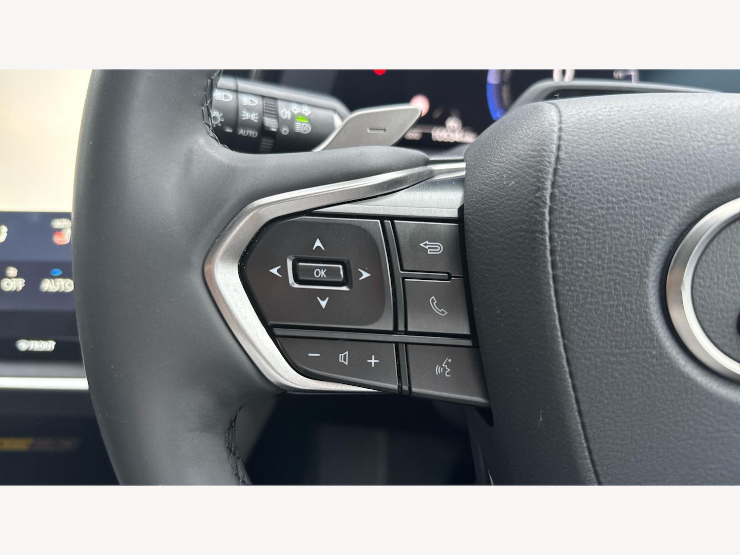 Used Lexus RZ 2024 for sale - 76591990: Photo 28