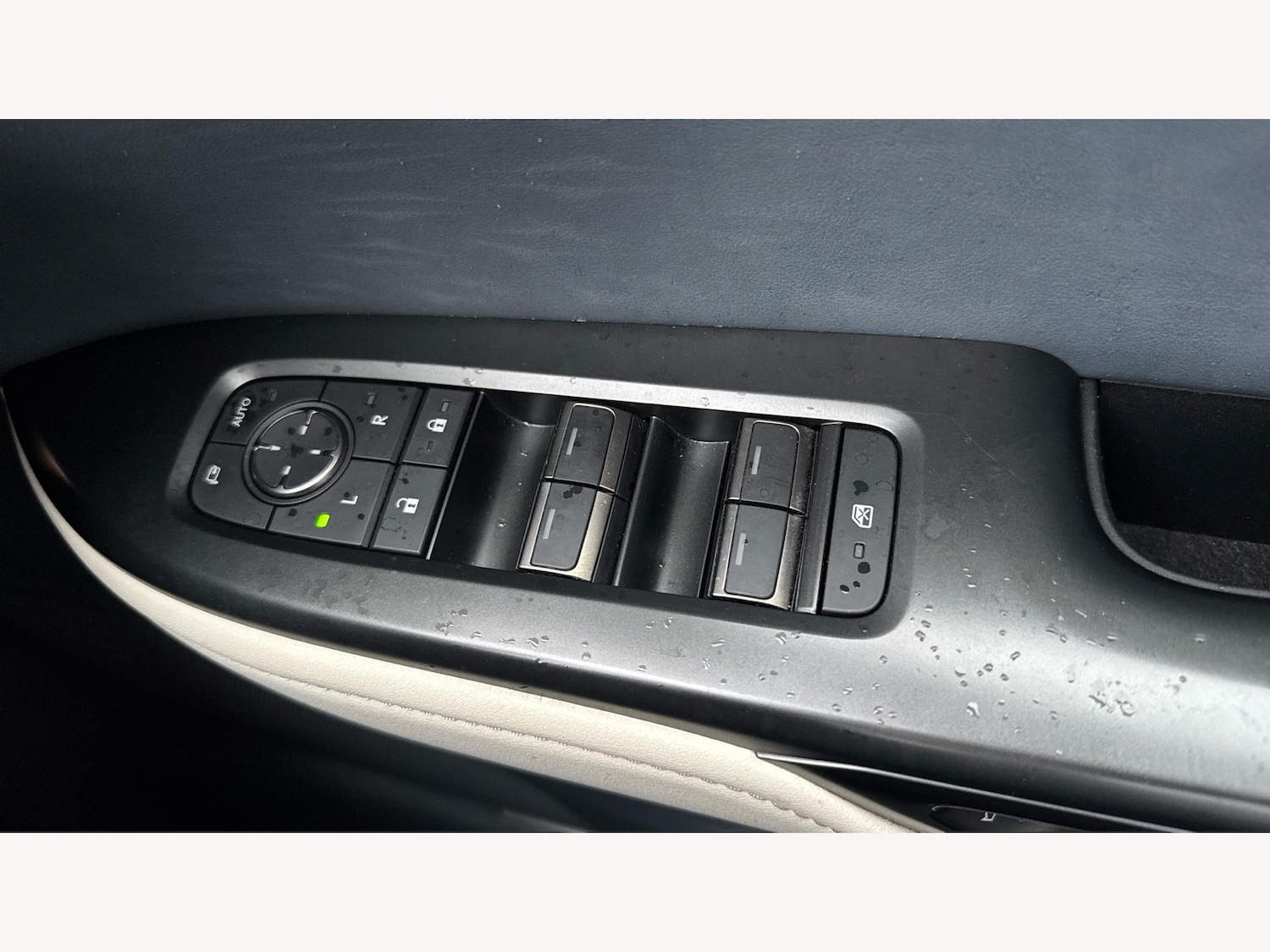 Used Lexus RZ 2024 for sale - 76591990: Photo 32