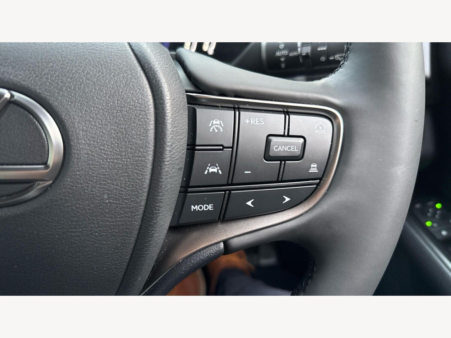 Used Lexus UX 2024 for sale - 77793566: Photo 29