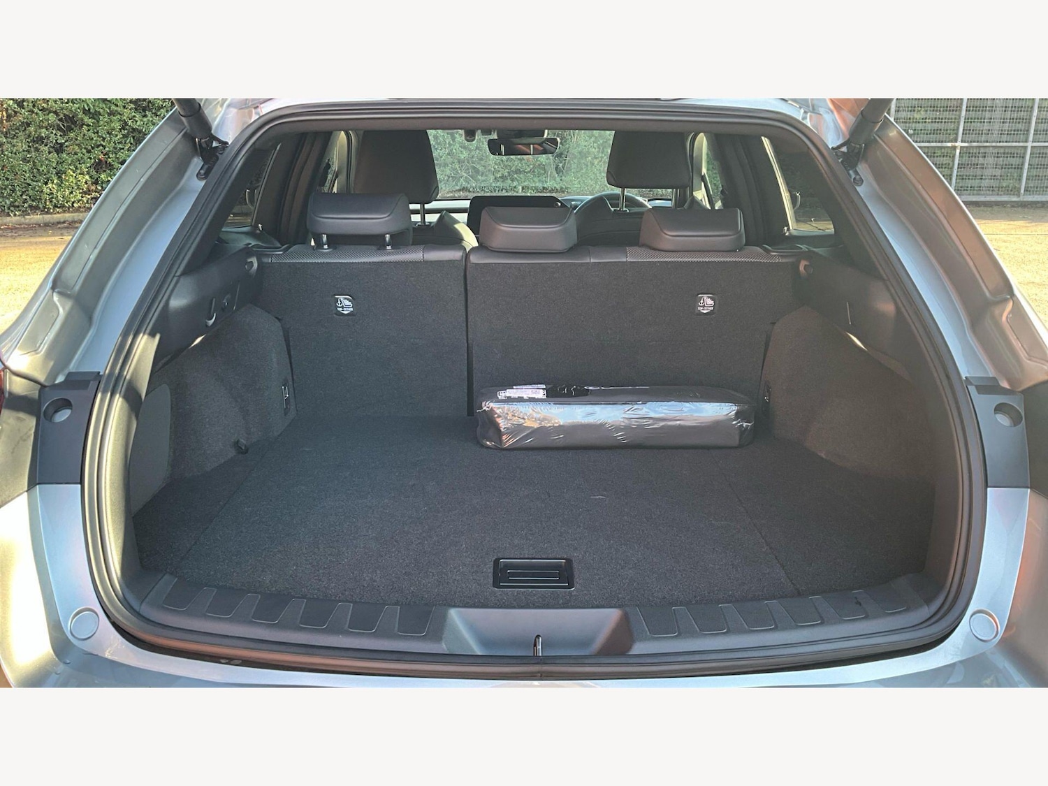 Used Lexus UX 2025 for sale - 77882398: Photo 17