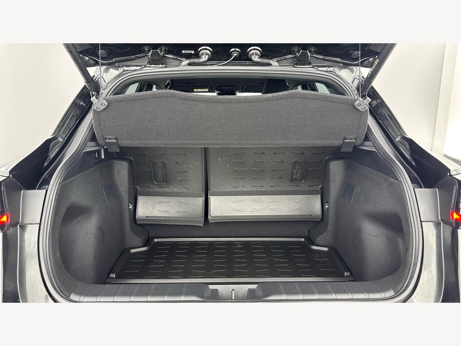 Used Lexus LBX 2024 for sale - 76606896: Photo 17