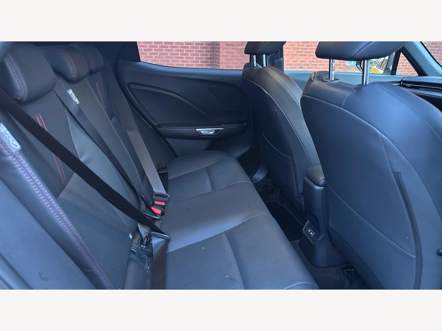 Used Lexus LBX 2024 for sale - 77242708: Photo 11