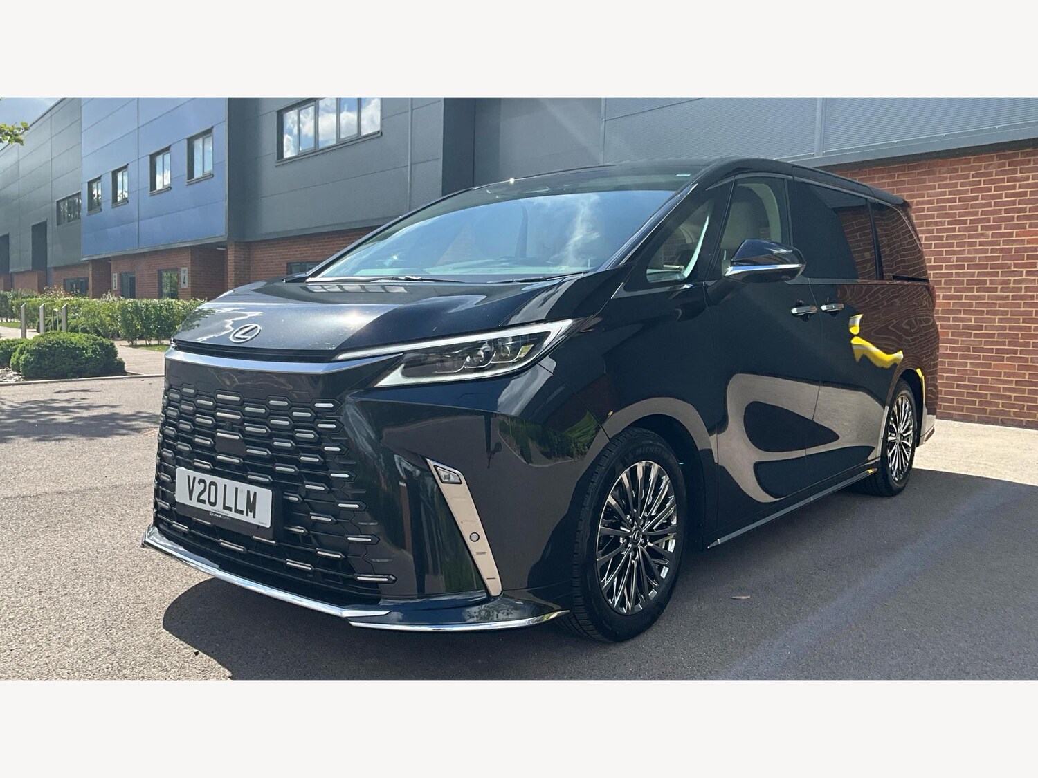 Used Lexus LM 2025 for sale - 76446412: Photo 19