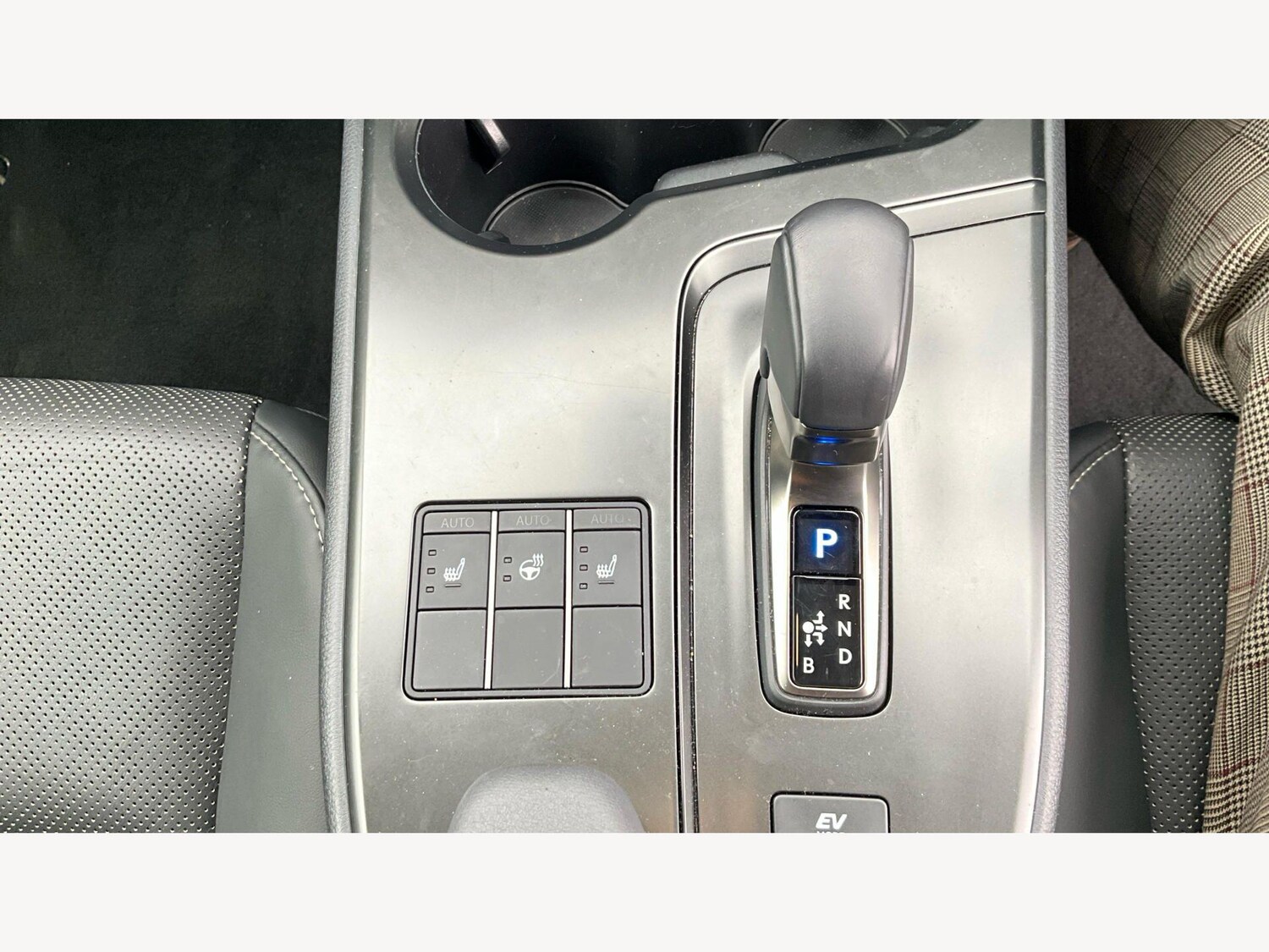 Used Lexus UX for sale - 77898166: Photo 26