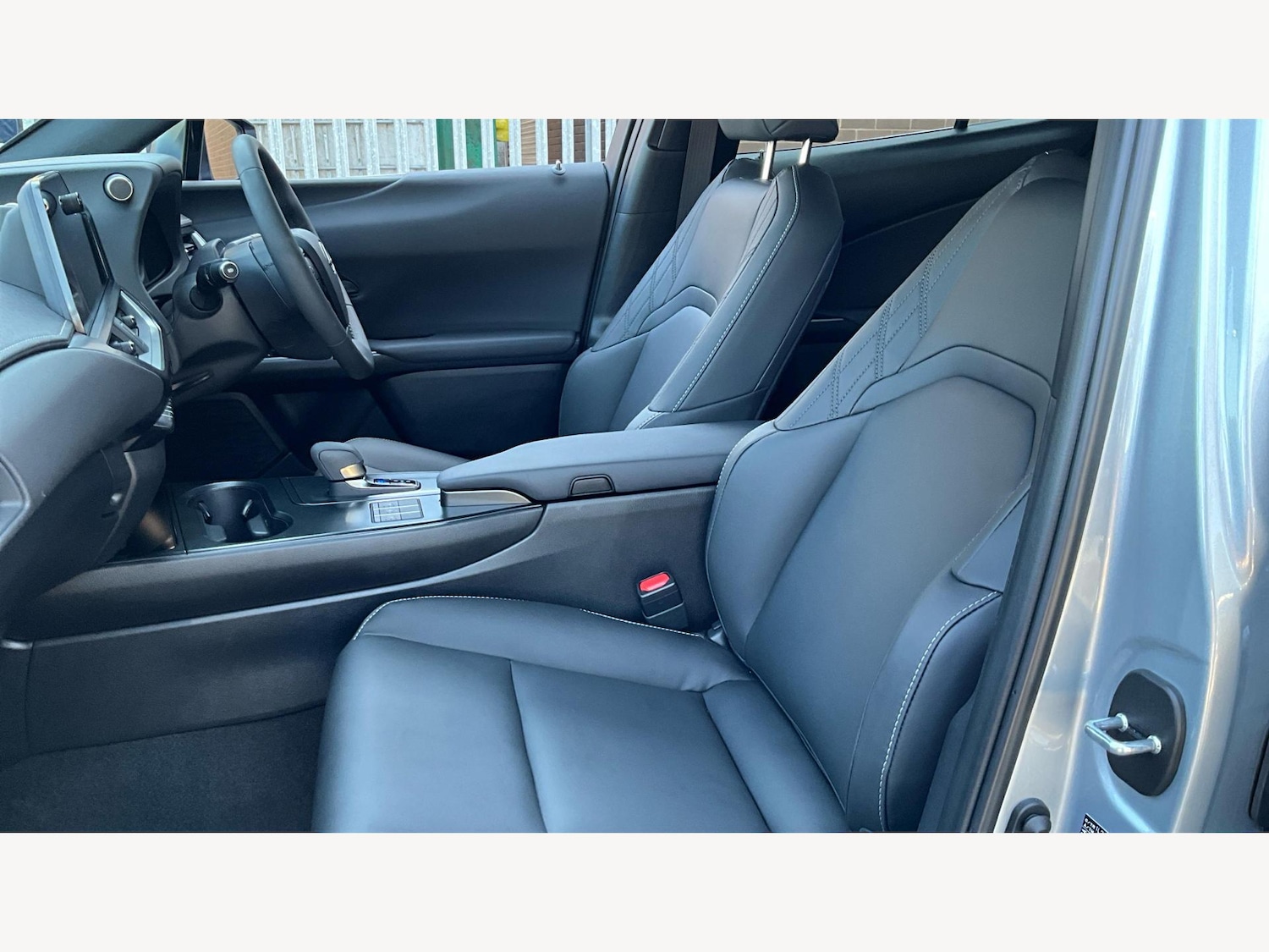 Used Lexus UX 2024 for sale - 77091717: Photo 8