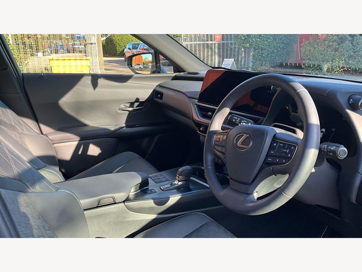 Used Lexus UX 2025 for sale - 77993091: Photo 15